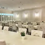 4 Pory Roku Sauna & Üdülőközpont 2*