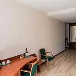4 Pory Roku Sauna & Resort 2*