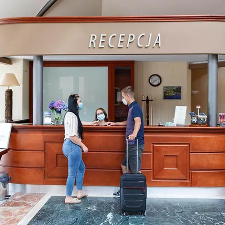 4 Pory Roku Sauna & Resort 2*