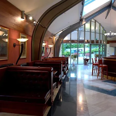 Θέρετρο 4 Pory Roku Sauna &