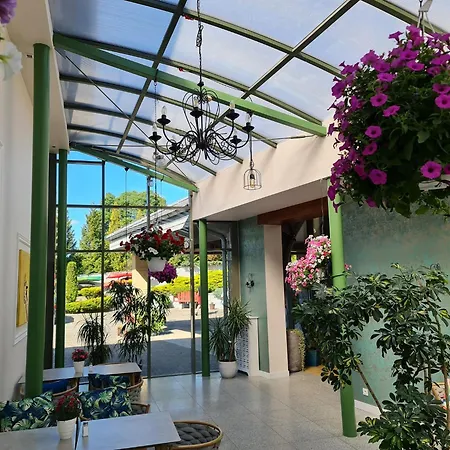 4 Pory Roku Sauna & 2*