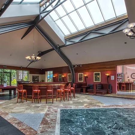 Θέρετρο 4 Pory Roku Sauna & Bakowo