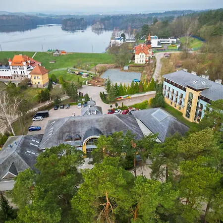 4 Pory Roku Sauna & Resort 2*