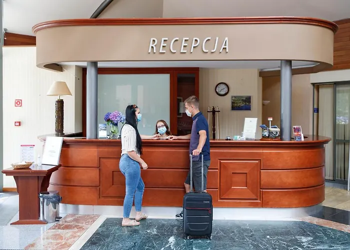 4 Pory Roku Restauracja I Ośrodek wypoczynkowy 2*