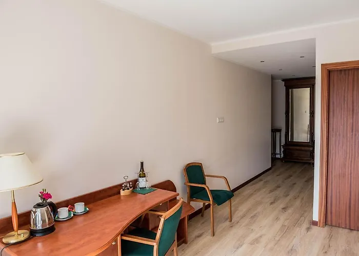 4 Pory Roku Sauna & Üdülőközpont 2*