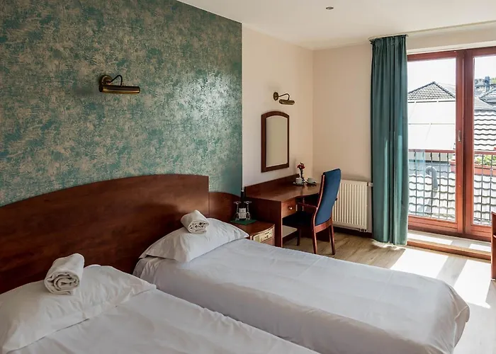 4 Pory Roku Sauna & Üdülőközpont 2*