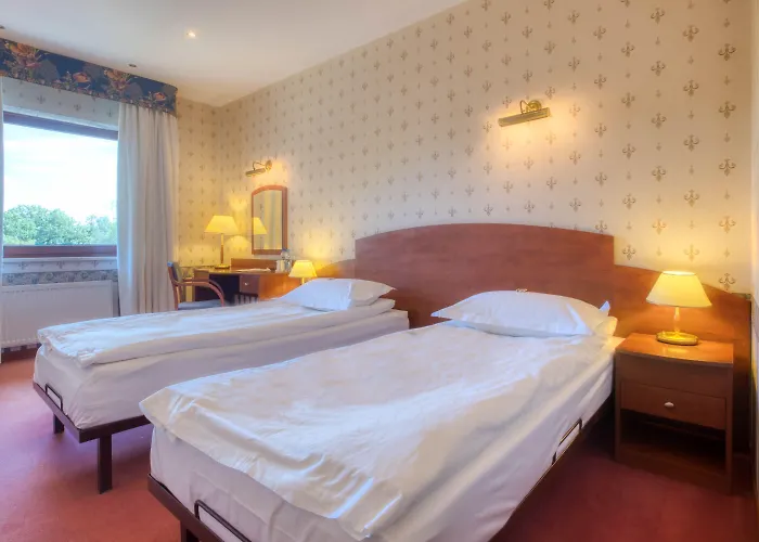 4 Pory Roku Sauna & Üdülőközpont 2*